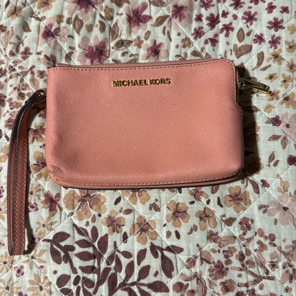 Michael Kors wristlet